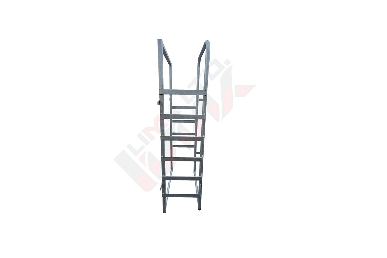 Frame for cattle crush