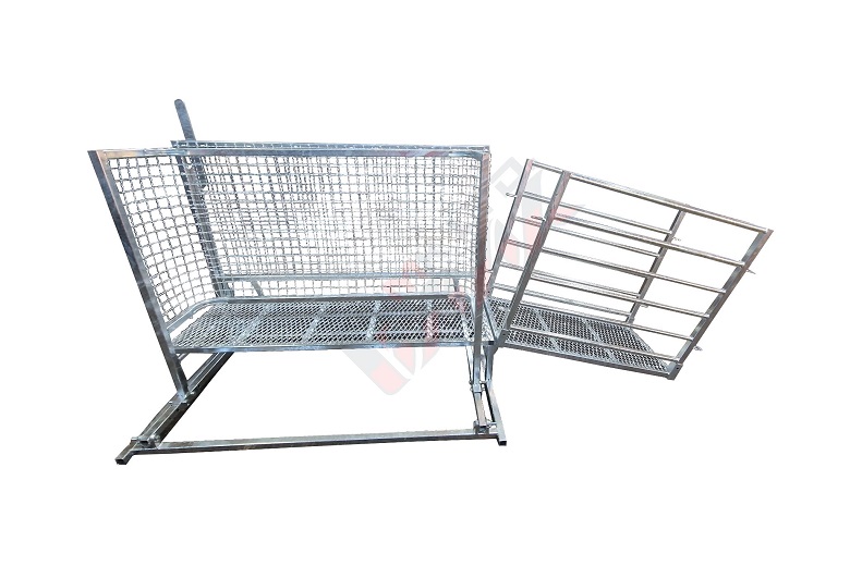 Sheep squeeze chute