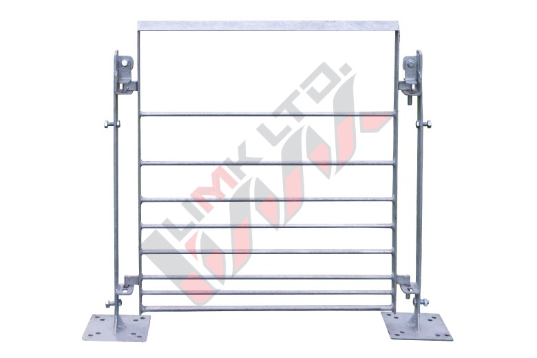 Hurdles and gates for pigs 